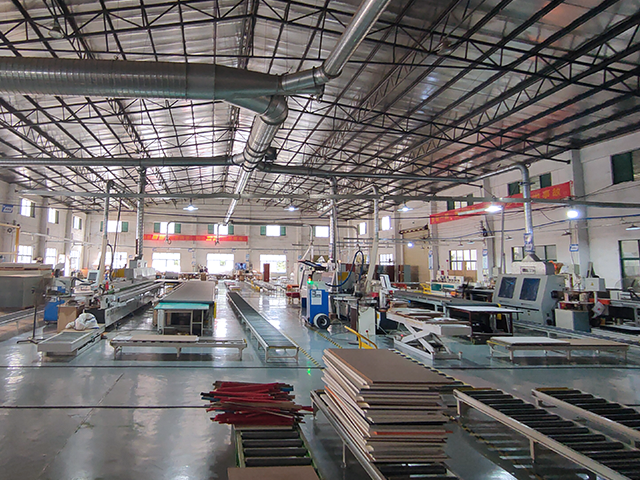 Outdoor aluminum products automated production line