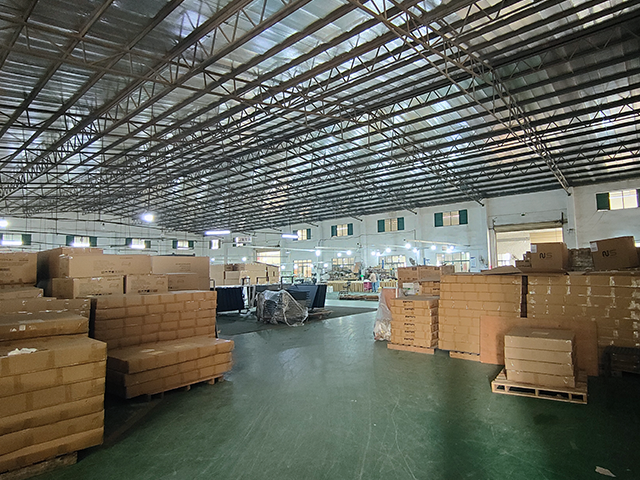 Aluminum furniture processing machines in factory