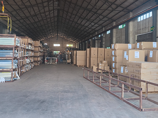 Outdoor aluminum daybed frame assembly workshop